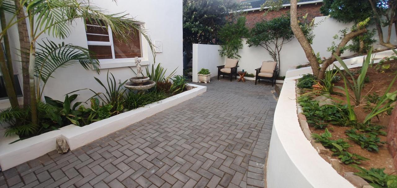 Beachview Guest Suites Port Elizabeth Bagian luar foto