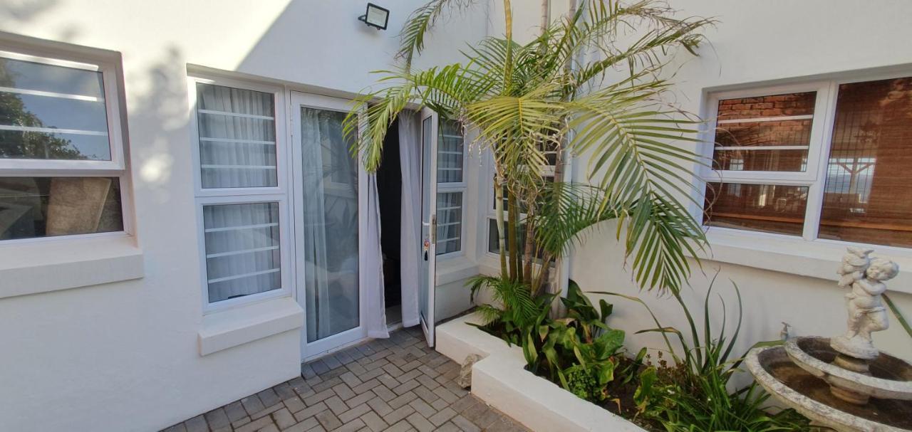 Beachview Guest Suites Port Elizabeth Bagian luar foto